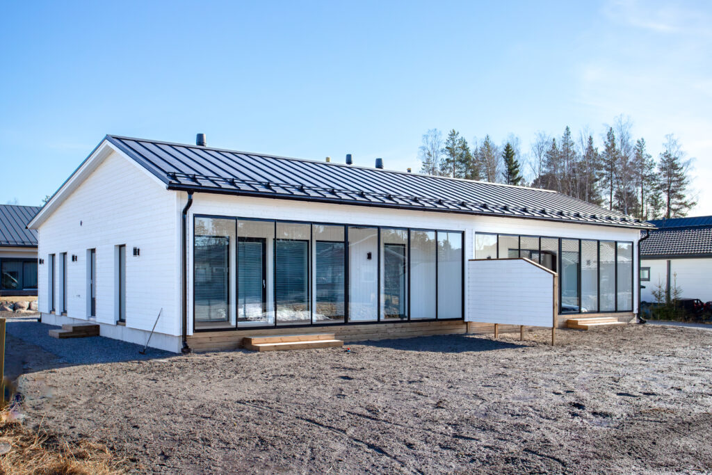 Emiliavägen 1-01